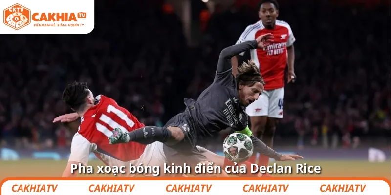 Pha xoạc bóng kinh điển của Declan Rice